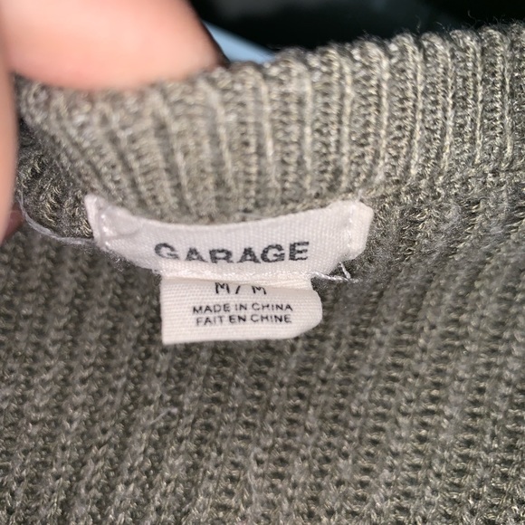 Open shoulder gray sweater - Picture 3 of 3